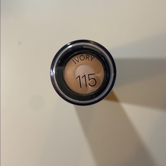 Foundation stick - Picture 2 of 3